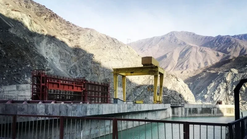 barrage kambar ata 2 au kirghizistan 