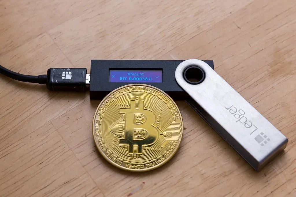 Ledger crypto hardware wallet